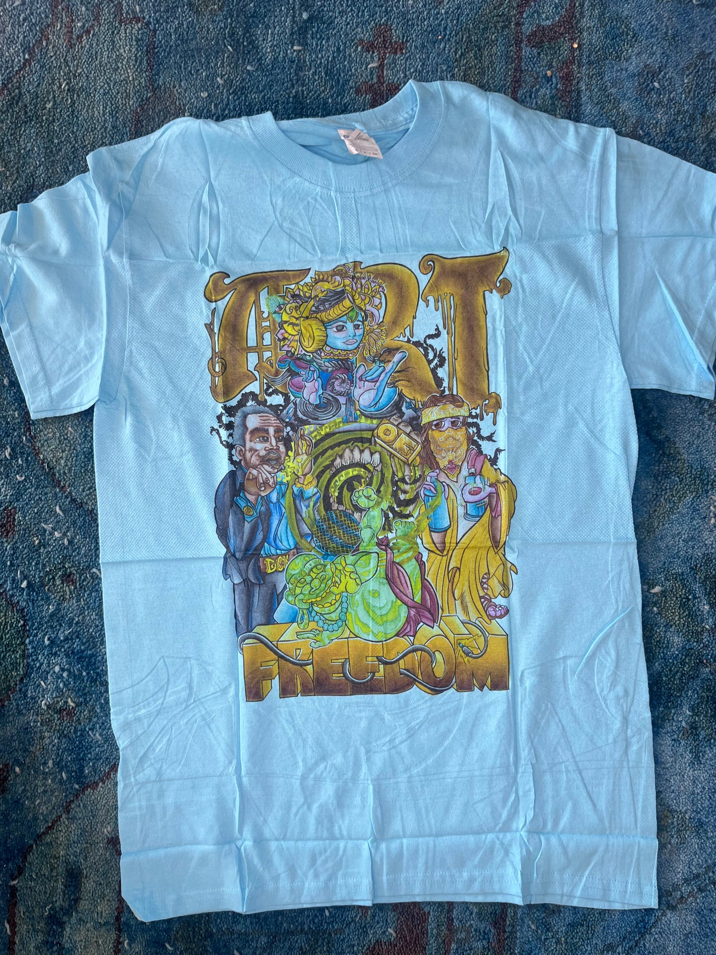 6) Mens T-Shirt (Art of Freedom Print)