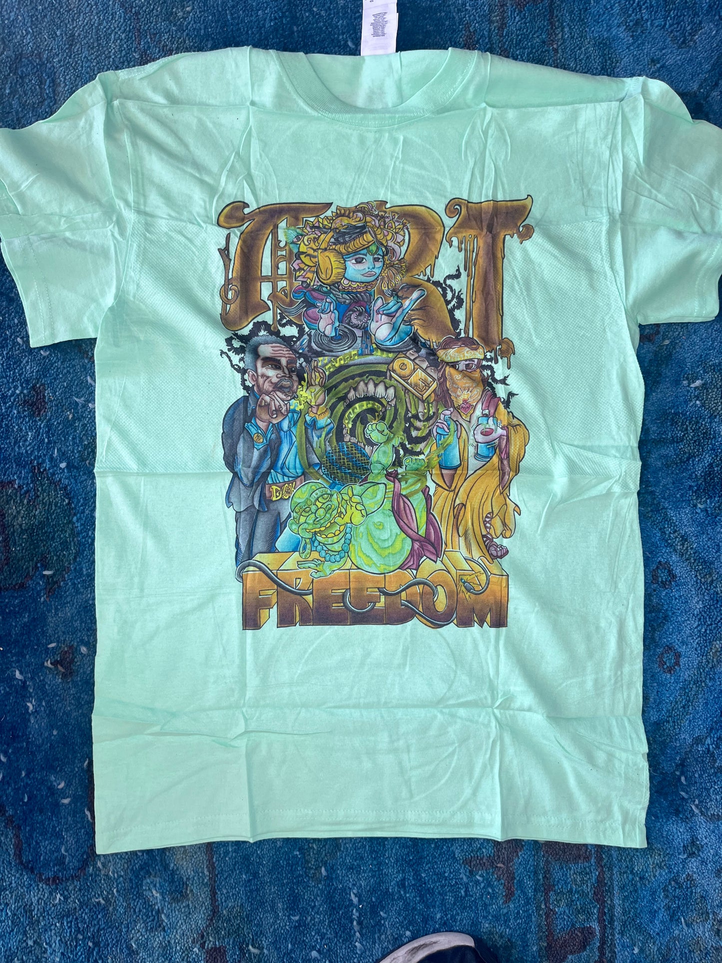 6) Mens T-Shirt (Art of Freedom Print)